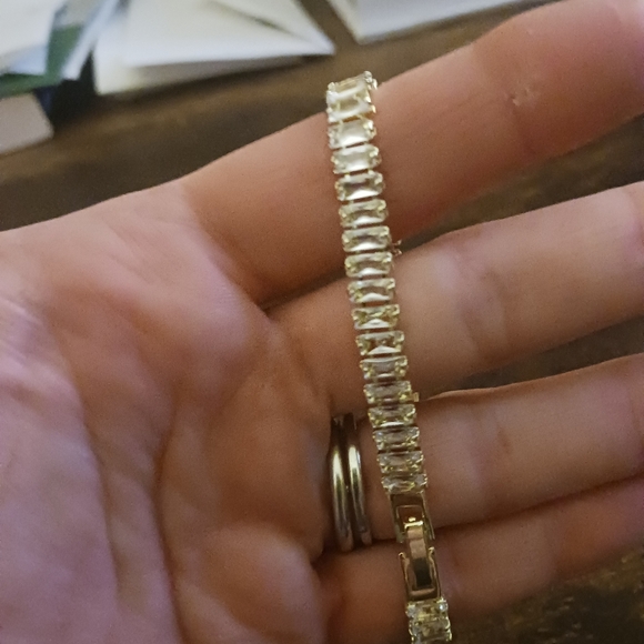 Elegant Gold and Silver Bracelet - Picture 2 of 2